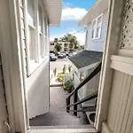 Walk To Bayshore - Near Hyde Park & Downtown