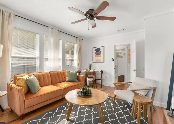 Walk To Bayshore - Near Hyde Park & Downtown