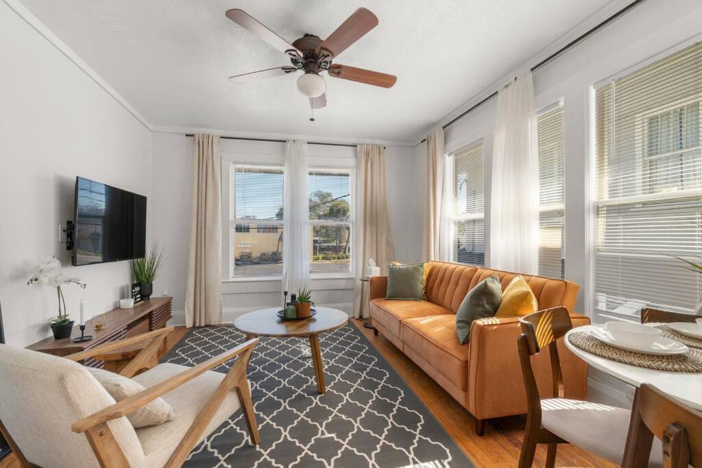 Apartment Walk To Bayshore - Near Hyde Park & Downtown
